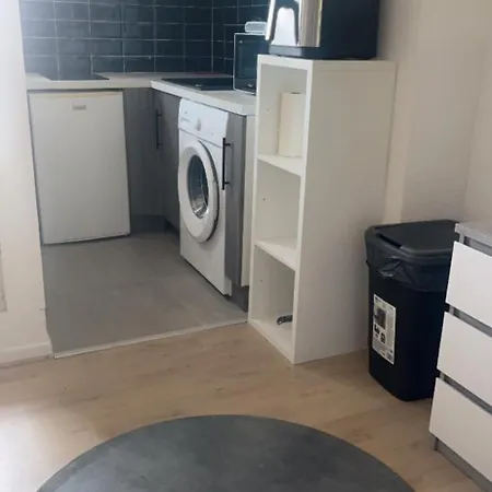 T2 Equipe Pour 4 Personnes En Bord De Saint-Cyprien (Pyrenees-Orientales)